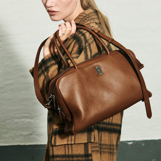 Toque Square Tote M Camel