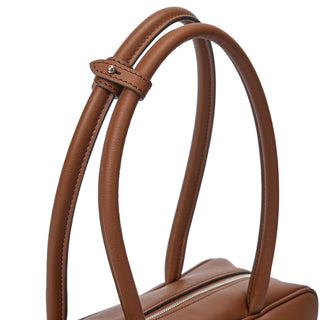 Toque Square Tote M Camel