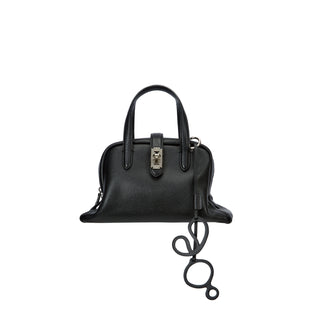 VQ Silhouette Charm Black