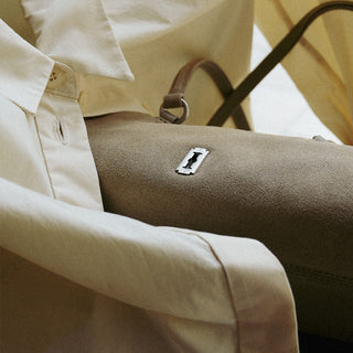 Perfec Pillow Suede Shoulder M Peanut Beige