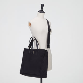 Hey Pass Tote M Black