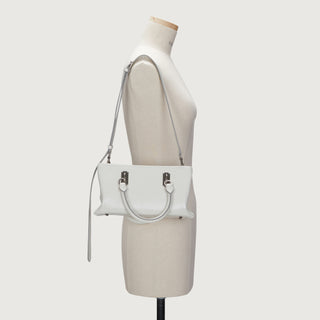 Toque Baguette Tote S Light Beige