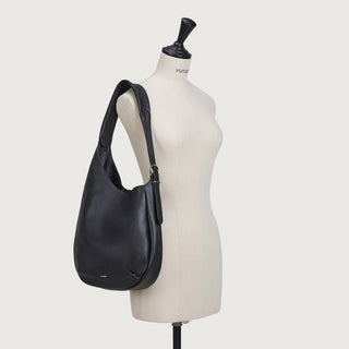 Halfmoon Aterre Hobo M Black