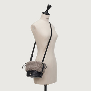 [予約販売/12月中旬入荷] Perfec Fuzzy Shoulder S Black